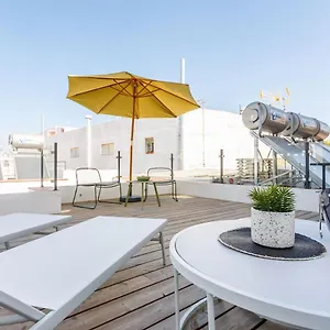 Precioso Atico De Diseno, Gran Terraza De 35 M2 Y De 16 M2 Y Garaje En Pleno Centro Appartamento Siviglia